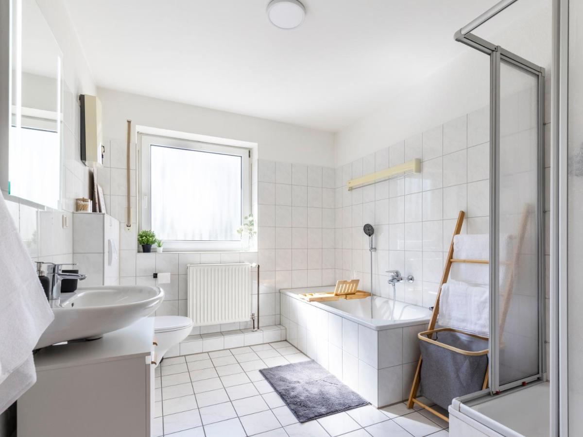 Ferienwohnung Arena In Der Naehe - Tiefgarage - Balkon - Kueche - Smart Tv Gelsenkirchen Exterior foto